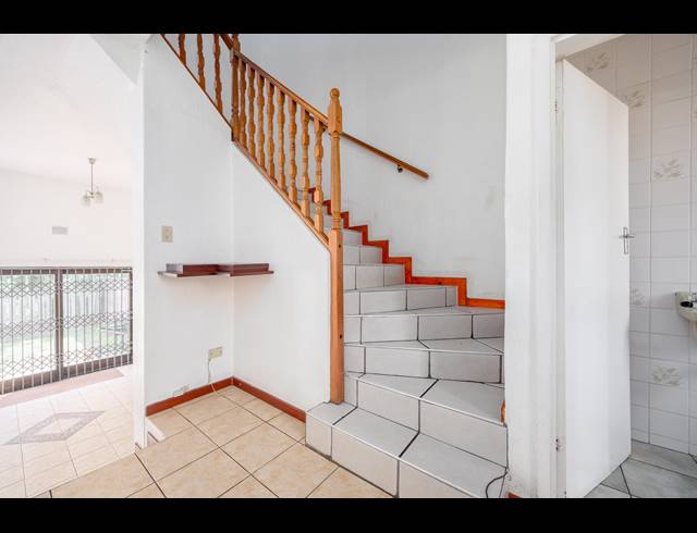 3 BEDROOM DUPLEX FOR SALE IN THE WOLDS